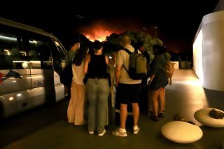 Près de 3000 touristes et 2000 habitants ont été évacués de la région de Ierapetra, dans le sud-est de la Crète. KEYSTONE/EPA/NIKOS CHALKIADAKIS